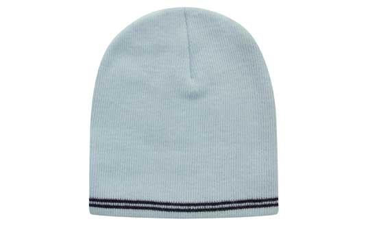 Bonnet en acrylique à rayures et tête de mort