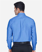 Load image into Gallery viewer, Men&#39;s Long-Sleeve Oxford with Stain-Release
