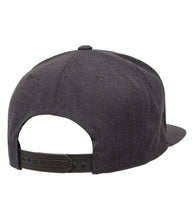 Charger l&#39;image dans la galerie, ATC™ YUPOONG® YP CLASSICS® PREMIUM CLASSIC SNAPBACK.
