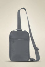 Charger l&#39;image dans la galerie, KOI® MATTE SLING BAG. 4 L.
